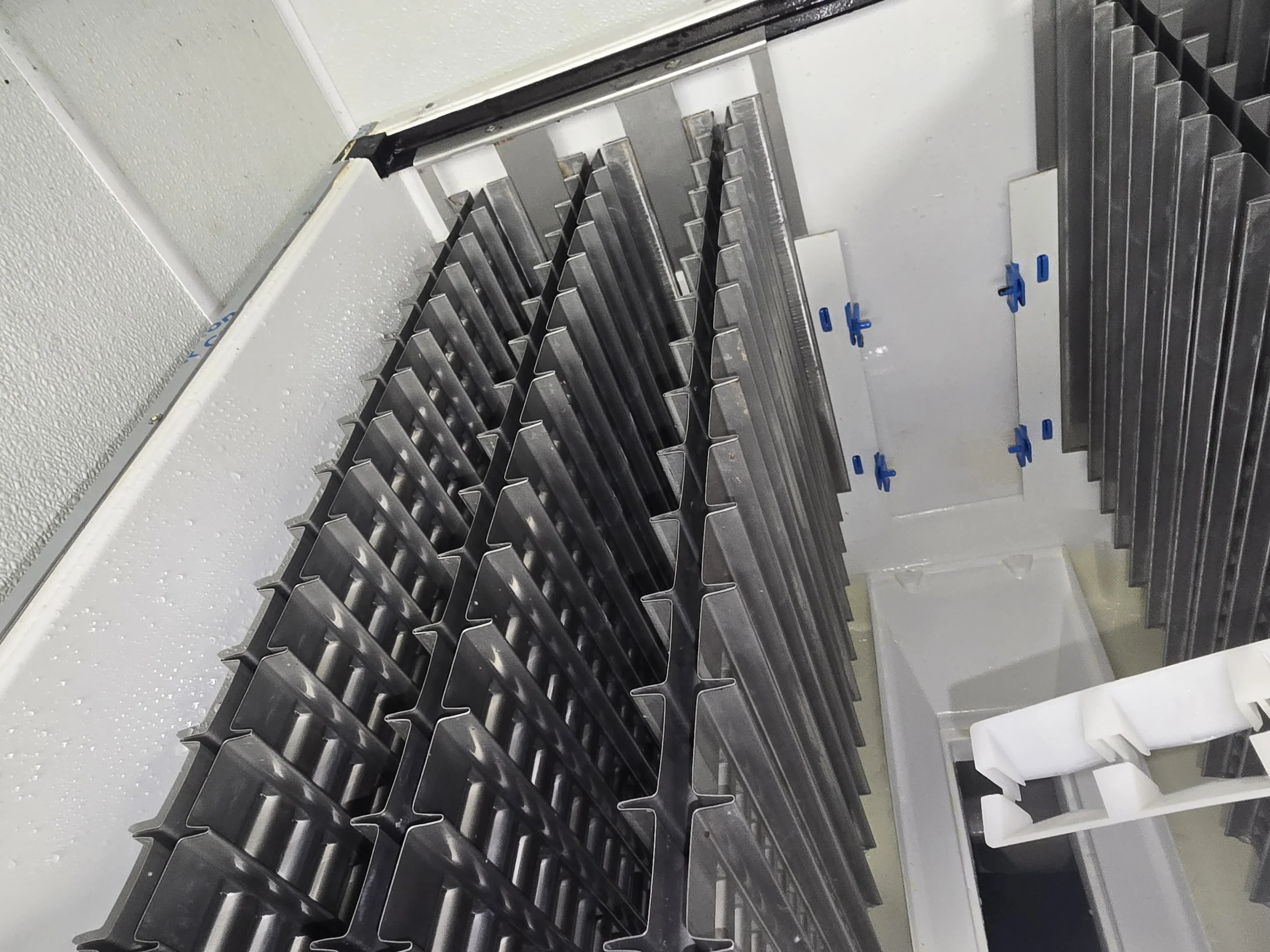 Ice machine cooling coils